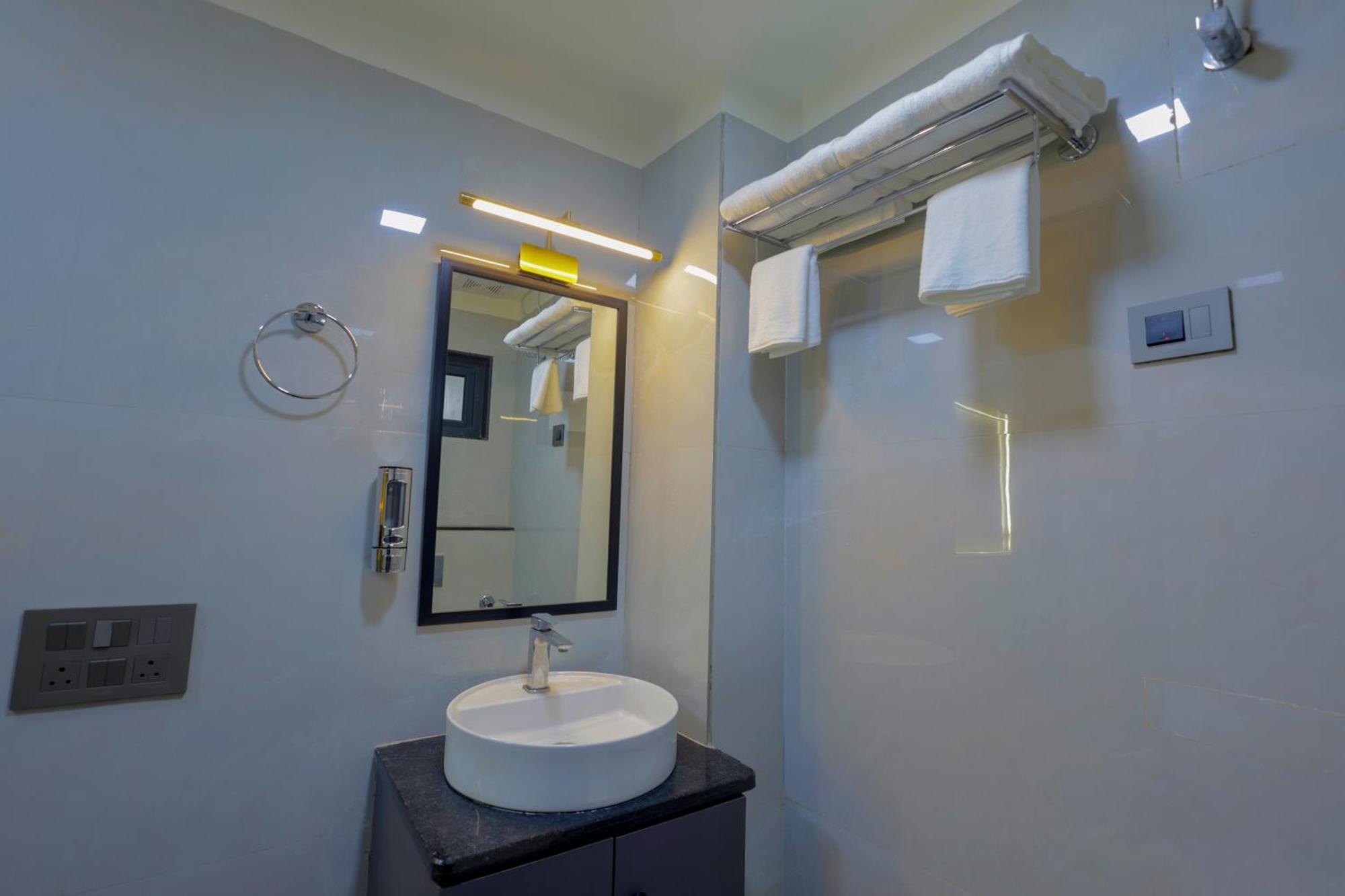 Narayana Homes Матхура Экстерьер фото